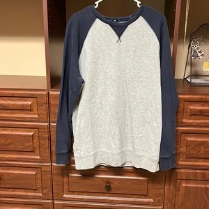 Men’s gap sweatshirt.
